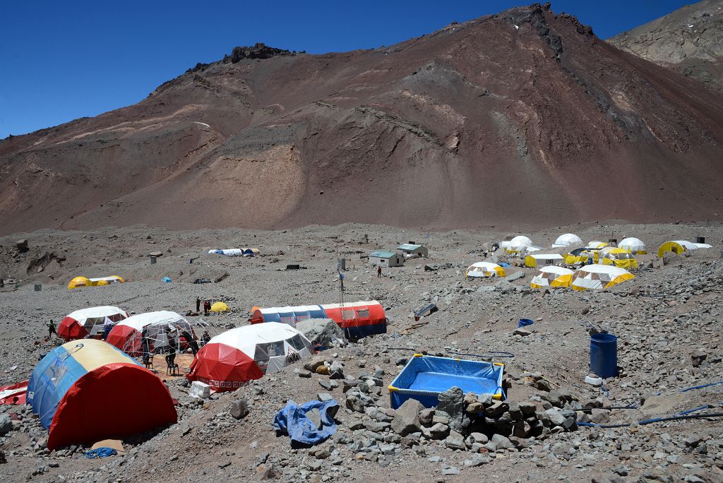 03 Aconcagua Plaza Argentina Base Camp 4200m In Warm 15C Daytime Weather With Cerro Colorado